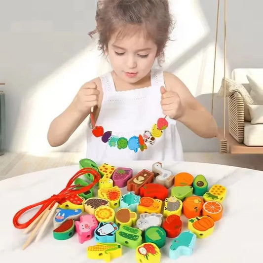 Perles en Bois à Enfiler Montessori – Fruits, Animaux & Lettres, Motricité Fine 3 Ans+